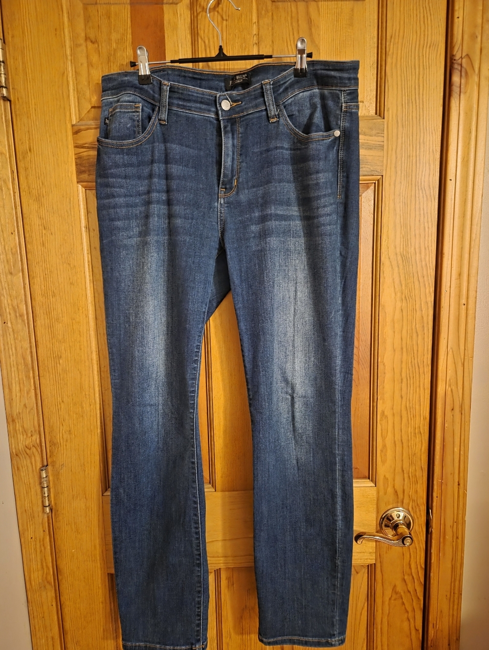 Judy Blue Classic Dark Wash Straight Leg Jeans - Blue